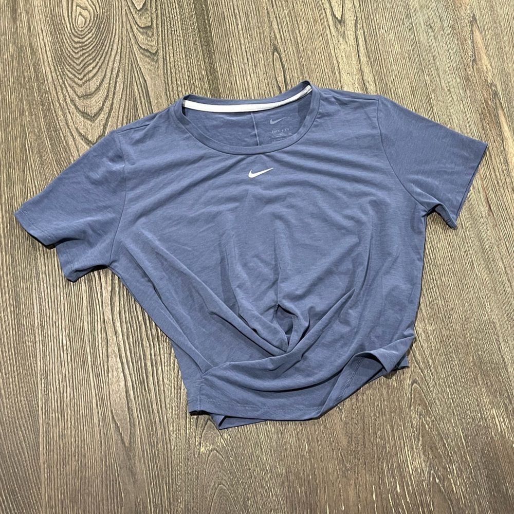 NWOT Nike Dri-FIT Short Sleeve Top Crew Neck Swoosh Logo Stretch Blue Small
